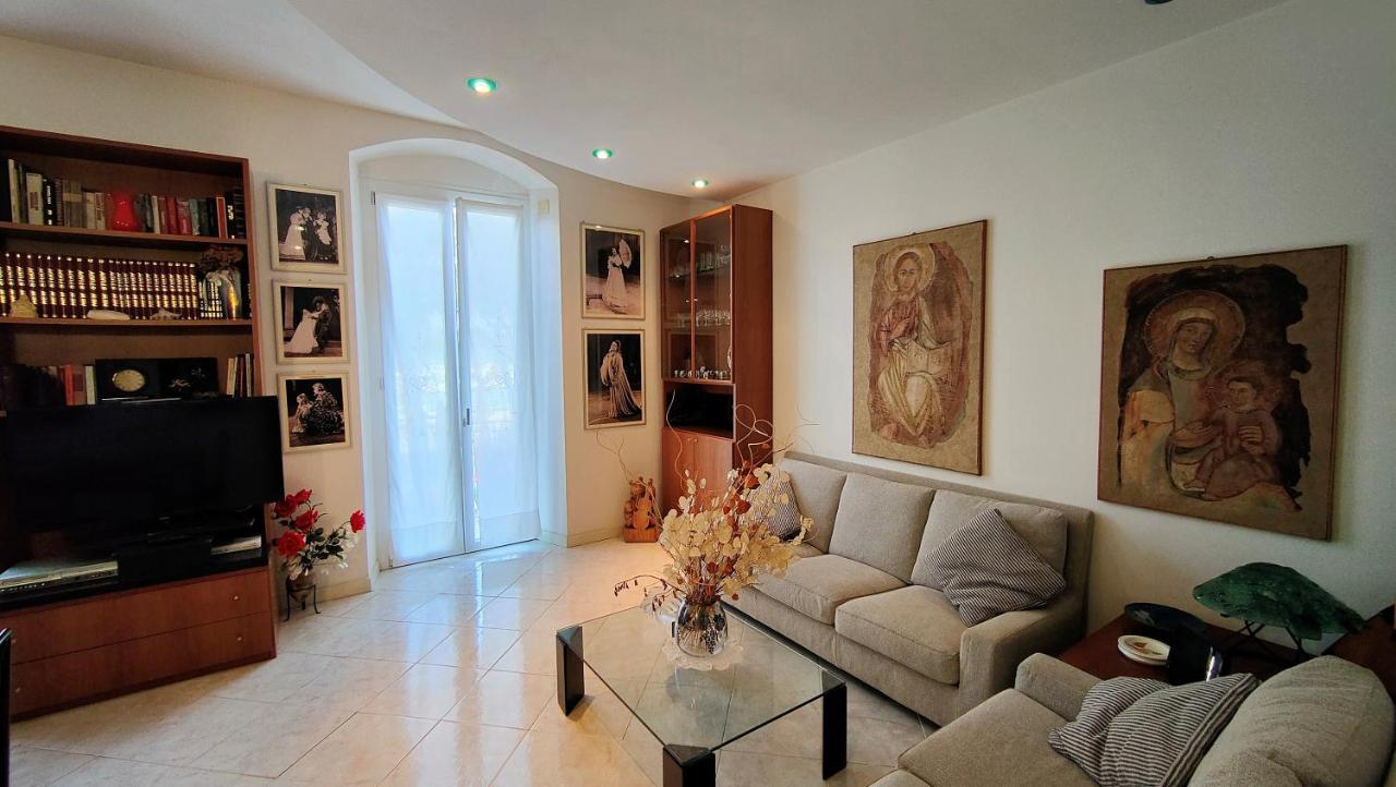 Ferienwohnung Un Balcone In Pineta Fezzano  Exterior foto